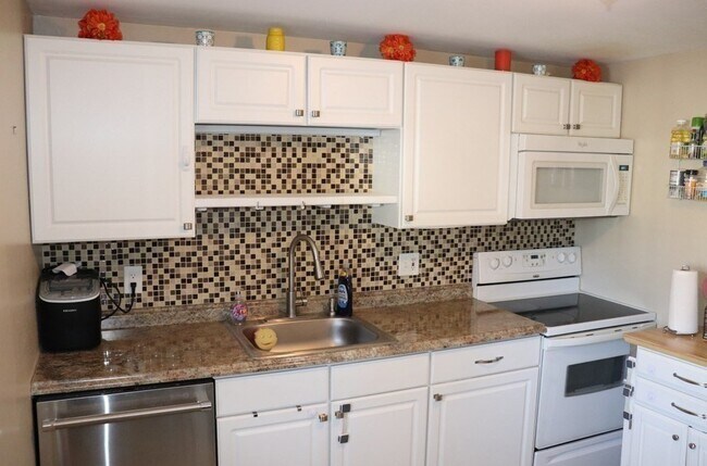 Foto del edificio - 2 Genetti Cir