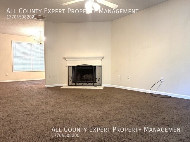 Building Photo - 7066 Ravenwood Ln