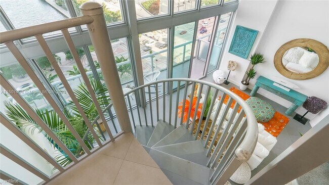 Foto del edificio - 1 br, 1.5 bath Condo - 888 Biscayne Blvd A...