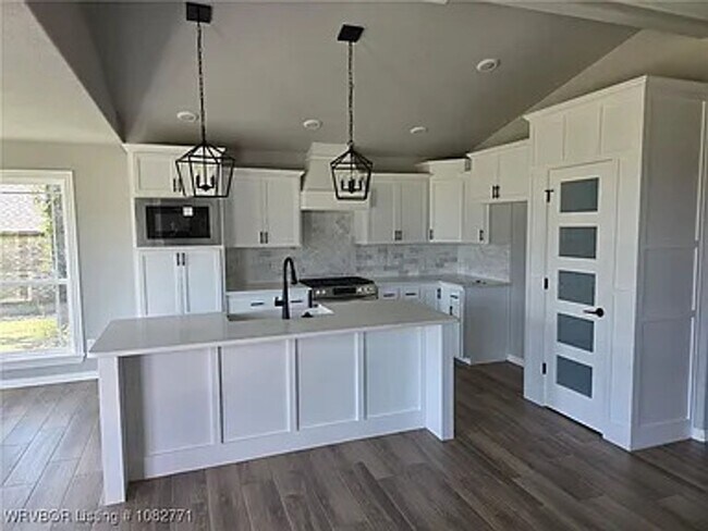 Foto del edificio - 3 Bedroom Luxury House