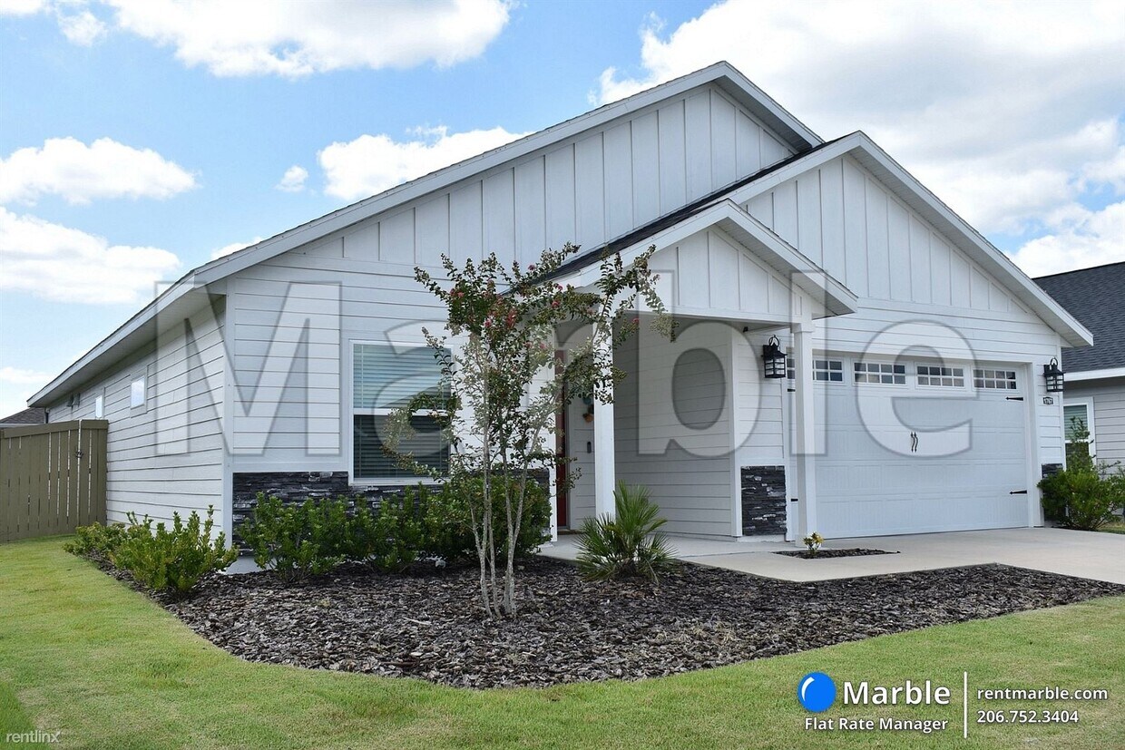 Primary Photo - 4 br, 2.5 bath House - 1767 SW 70th Cir