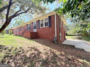 Building Photo - 125 Lillian Dr