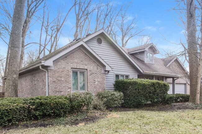 Foto del edificio - 7419 Cherryhill Dr