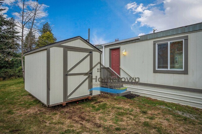 Foto del edificio - 2 Bedroom 1 Bath Home with Off-Street Park...