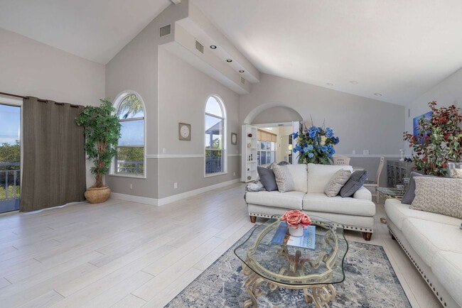 Foto del edificio - 763 Jacqueline Ln