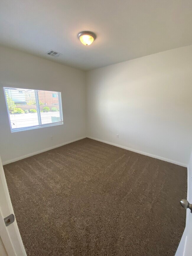 Foto del edificio - Spacious Single Story 3- Bedroom Home!
