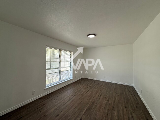 Building Photo - 551 Bertetti Dr