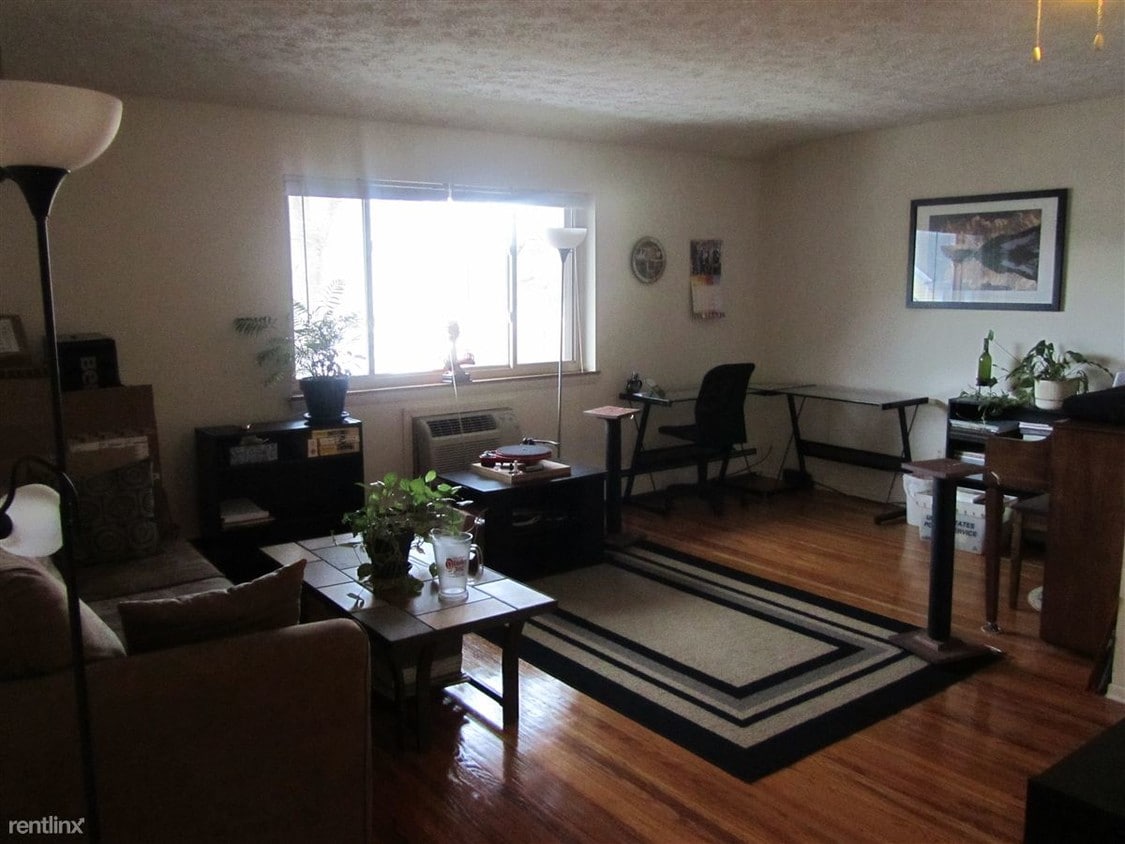 Primary Photo - 100 Park Ave