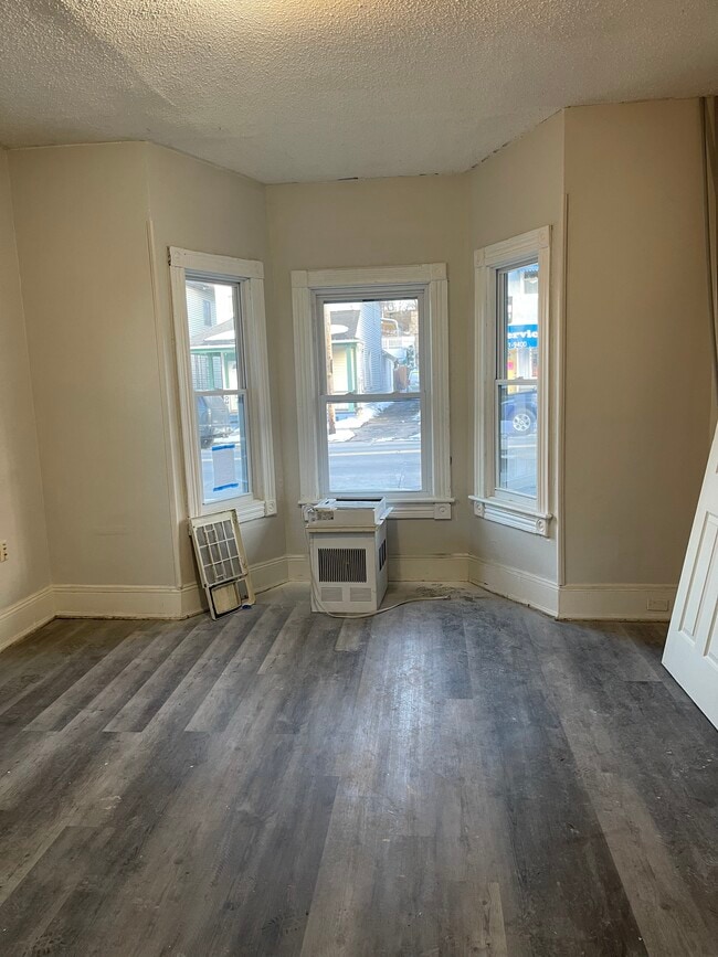 Building Photo - 1326 Pittston Ave