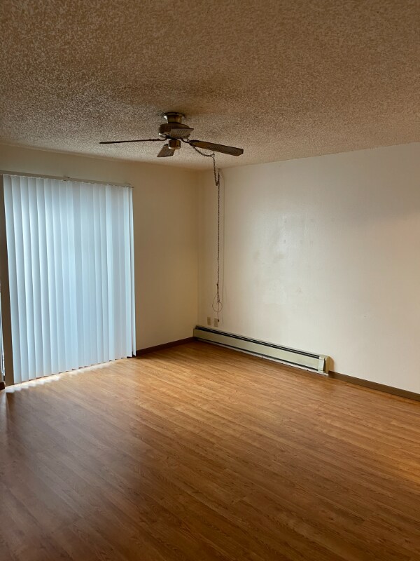 Foto del edificio - 932 E Washington St