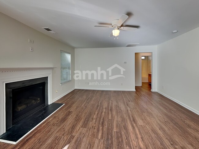 Foto del edificio - 1760 Summit Ridge Ln