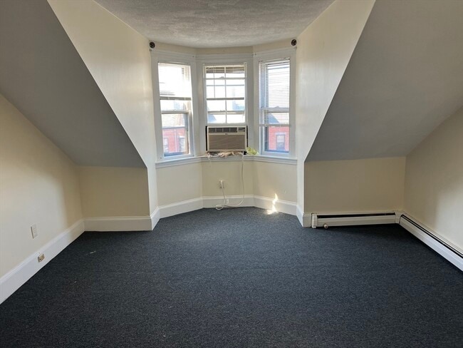 Foto del edificio - 674 Massachusetts Ave