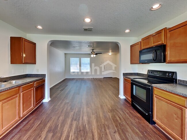 Building Photo - 4507 Waldon Pond