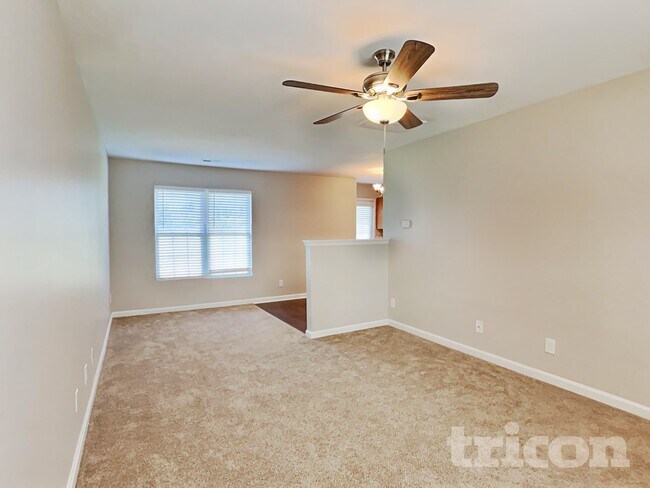 Building Photo - 2004 Blue Rock Ct