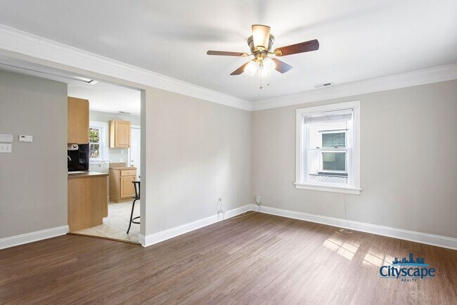Building Photo - Adorable Bungalow in the heart of Randolph...
