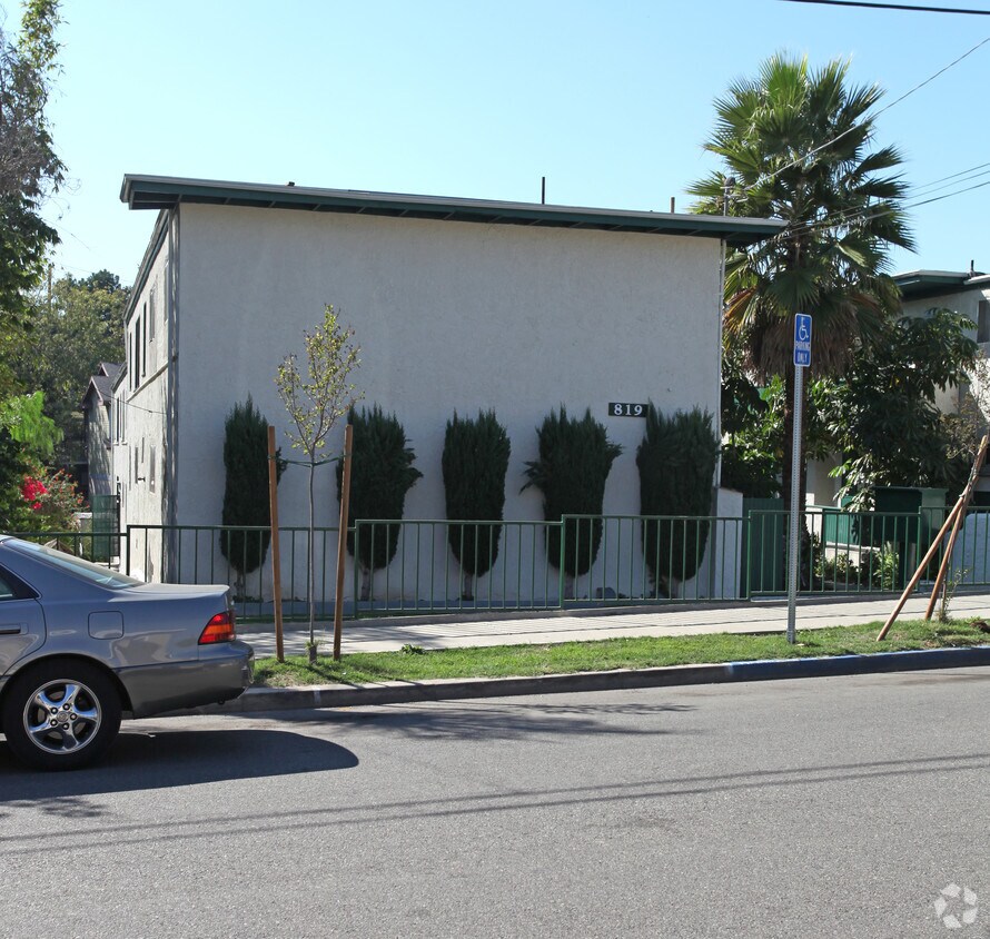 Foto del edificio - 823 Kensington Rd