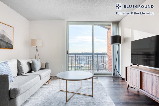 Building Photo - 801 15th St S