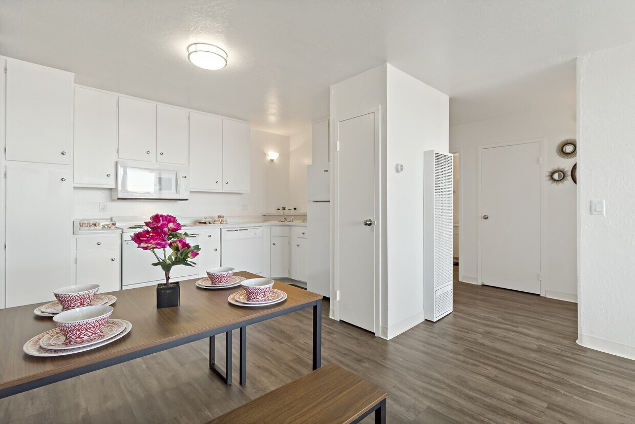 Marymount Manor Apartments 1405 Marshall St Redwood City, CA