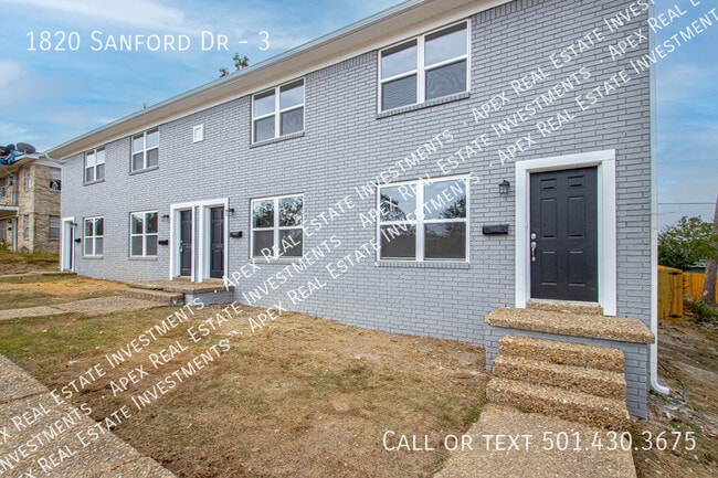 Building Photo - 1820 Sanford Dr