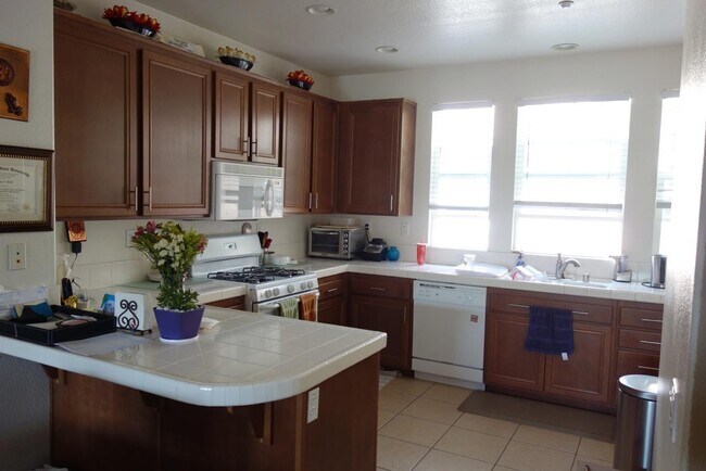 Foto del edificio - 16934 Laurel Hill Ln