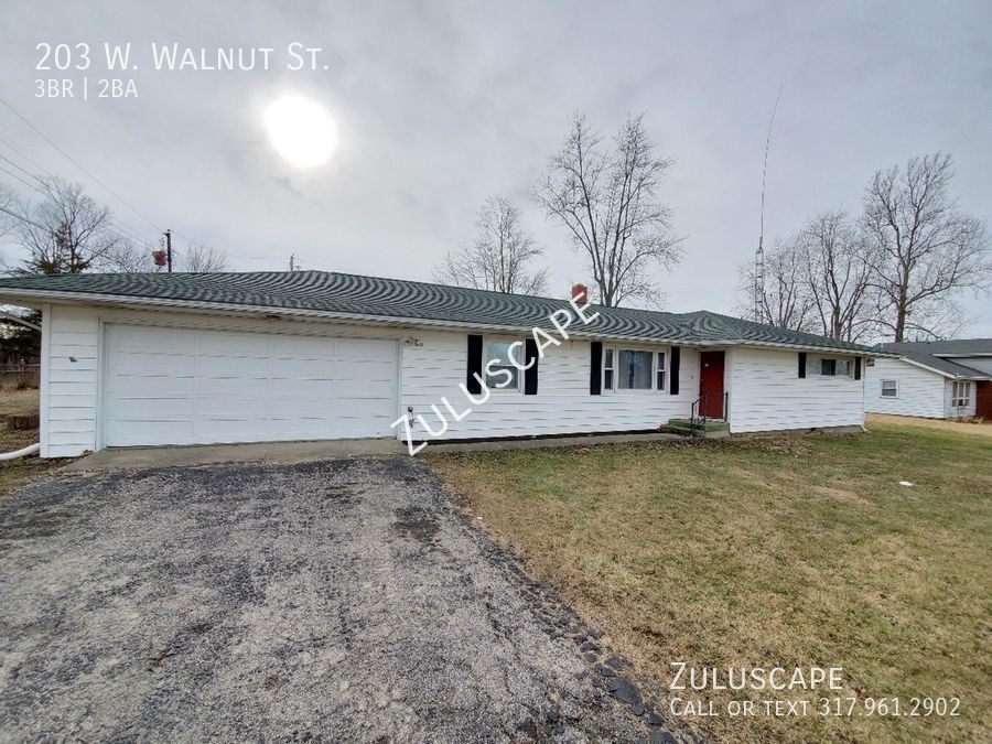 Primary Photo - Recently rehabbed 3 bed/1.5 bath ranch in ...