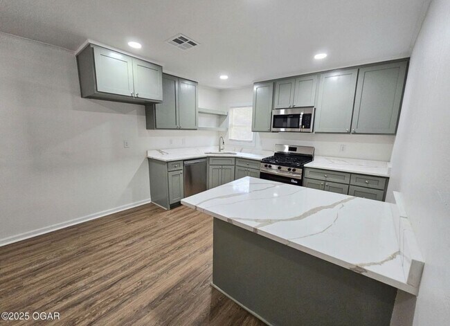 Building Photo - 927 K St NW