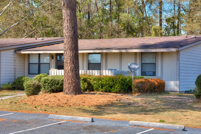 Building Photo - 127 Fister Ct
