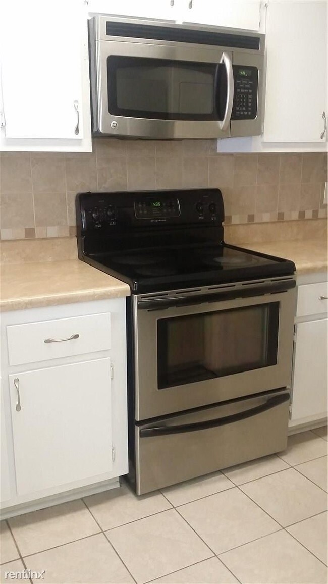 Building Photo - 2 br, 2 bath  - 10041 Winding Lake Rd Apt 202