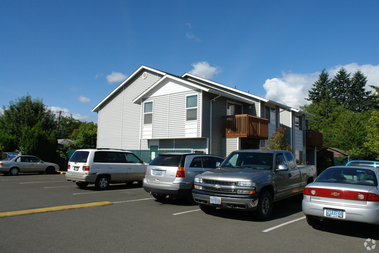 Building Photo - dearborn square apartments