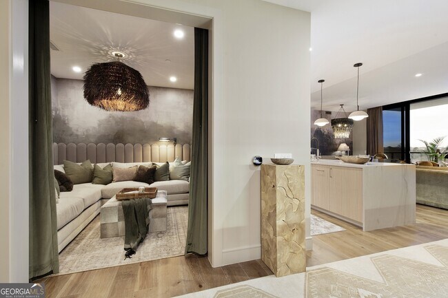 Foto del edificio - 2425 Peachtree Rd NE