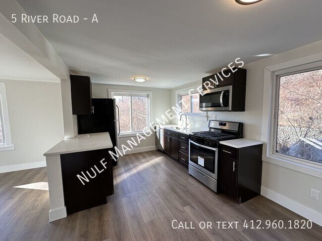 Foto del edificio - River Views in O'Hara Township, 2 bed 1 bath