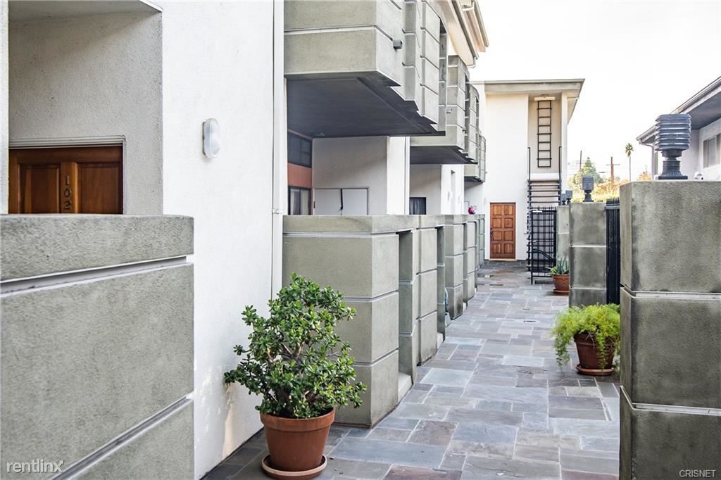 Foto principal - 2 br, 2 bath Condo - 4543 Willis Ave Unit 105