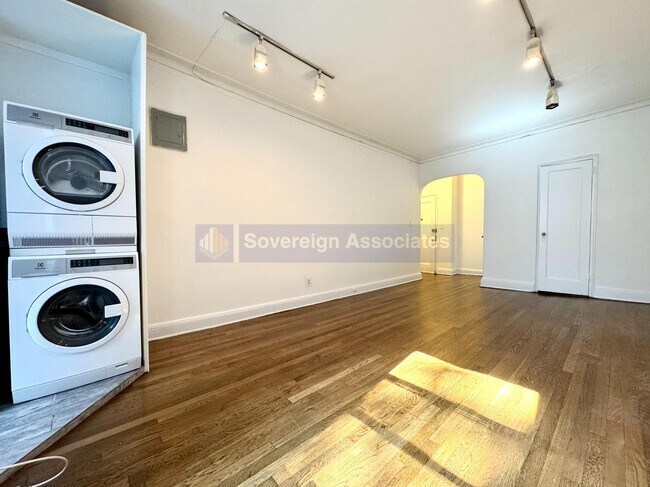 Foto del edificio - 156 E 85th St