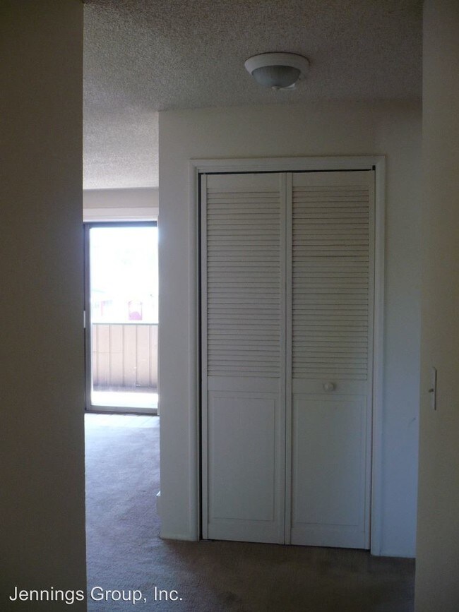 Foto del edificio - 451 W 13th Ave