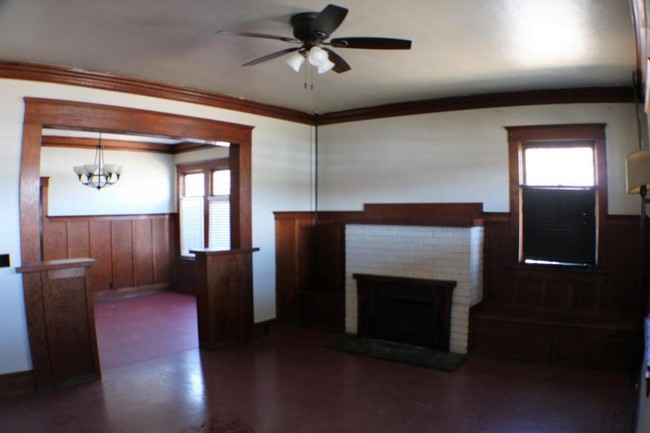 Building Photo - 605 Mosher St #1 Roseburg, OR 97470