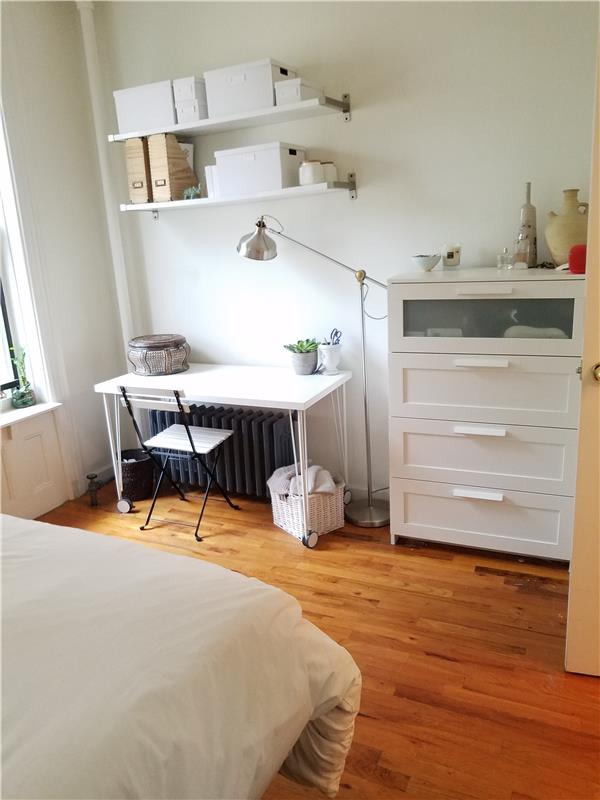 Foto del edificio - 246 E 51st St