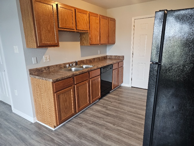 Building Photo - 4416 Rhodes Dr