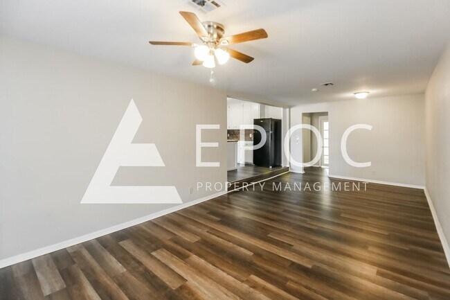 Foto del edificio - 742 Highland Pkwy