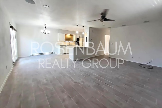 Building Photo - 3547 N Valorie Dr