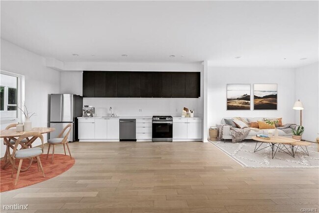 Foto del edificio - 3 br, 4 bath House - 3521 Fletcher Dr # 9