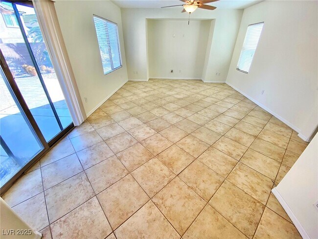 Building Photo - 6864 Owlet Ct