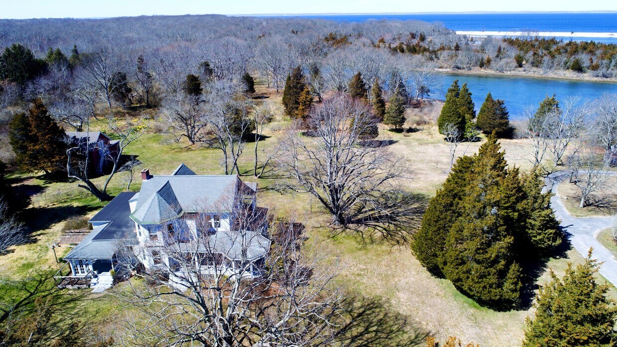 Primary Photo - 12395 Main Rd