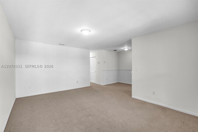 Building Photo - 255 Sunrise Dr