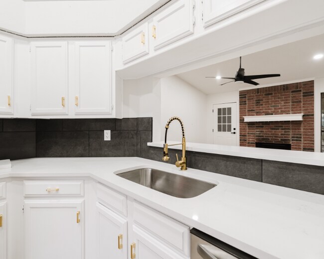 Foto del edificio - 301 Sheffield Dr