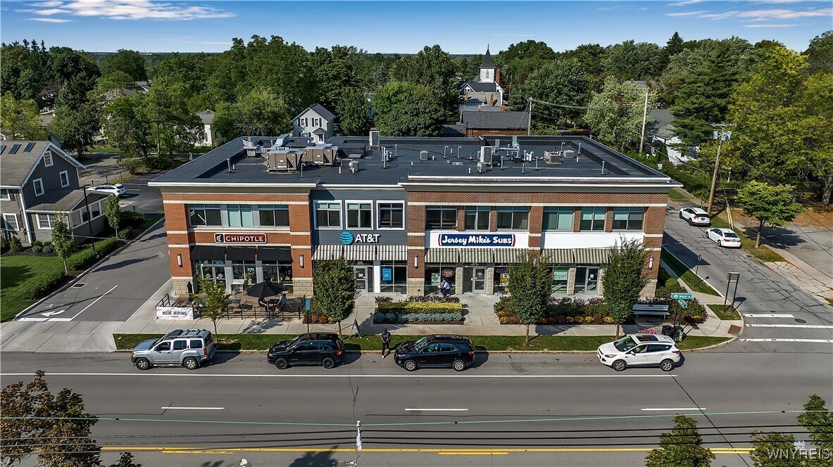 Foto principal - 5712 Main St