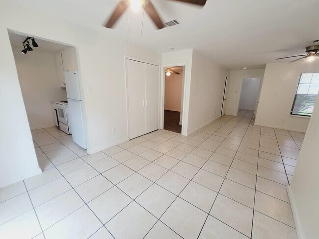 Foto del edificio - 3209 Hester Dr