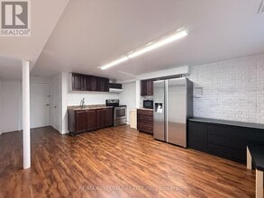 Building Photo - 52 Yongehurst Rd