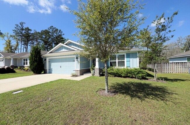 Foto del edificio - Central Freeport Location with Community Pool