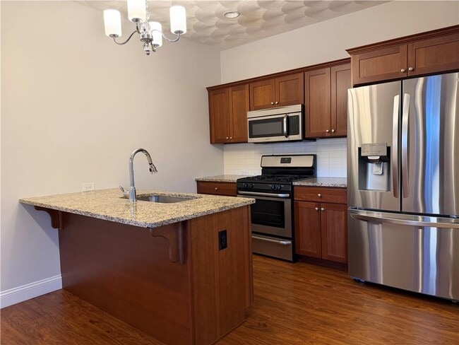 Building Photo - 76 Morningside Dr