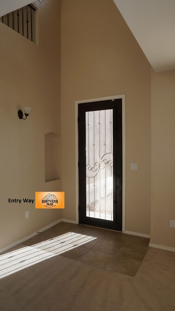 Building Photo - 1937 Shreya St